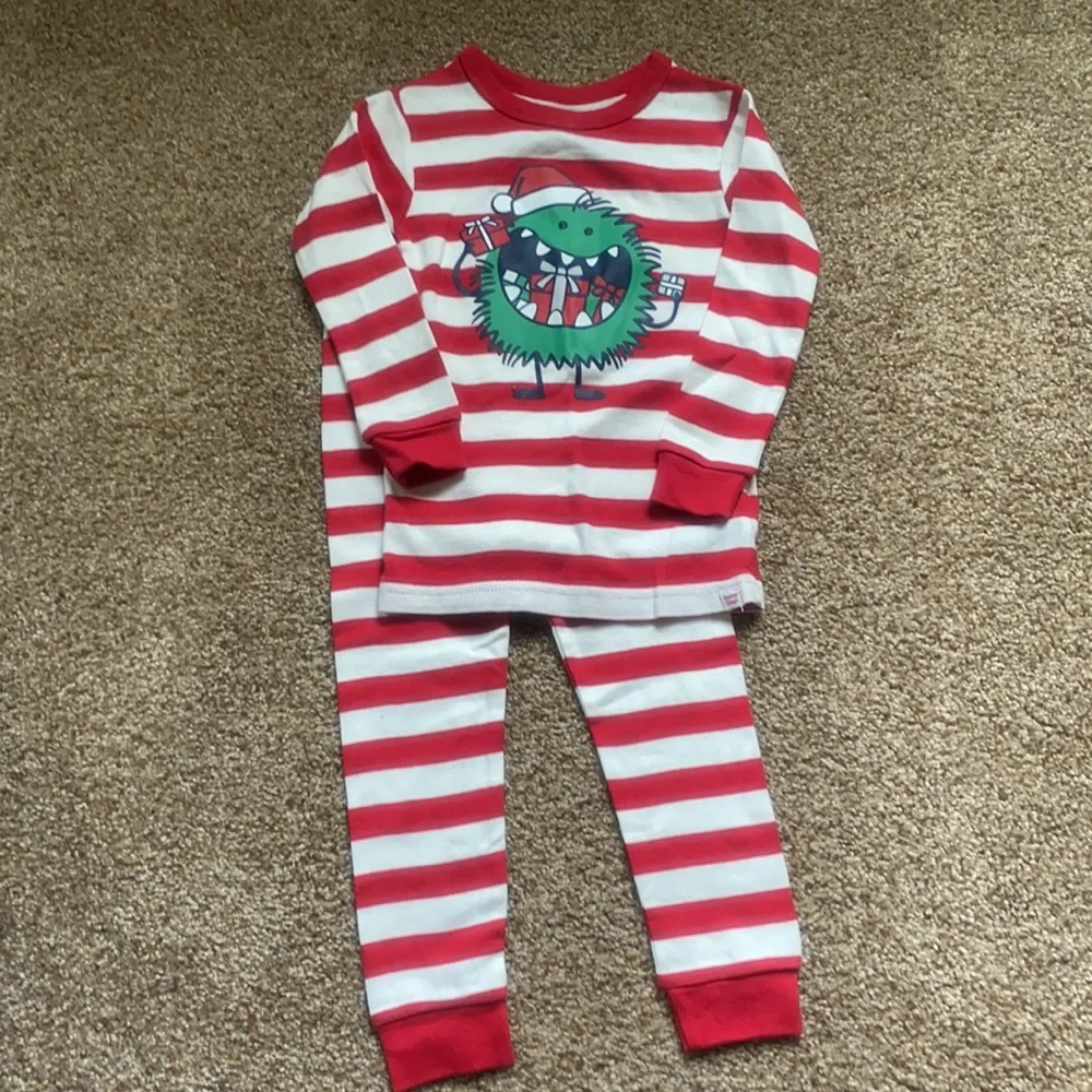 NWOT 2t Gap Christmas pjs. Red / white striped.